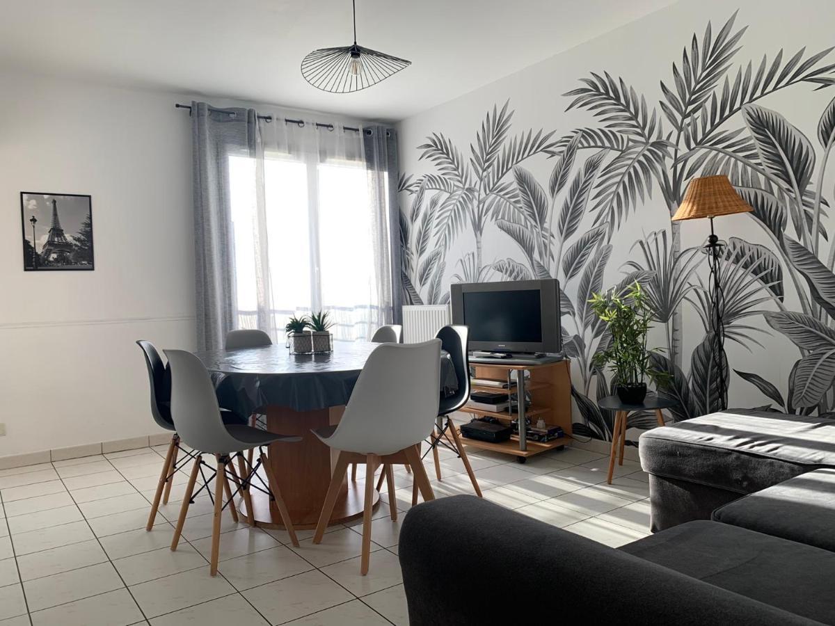 Disney, Sunny Comfortable 2 Bedrooms Family Apartment, 8 Pers, Wifi, Netflix เชสซี ภายนอก รูปภาพ